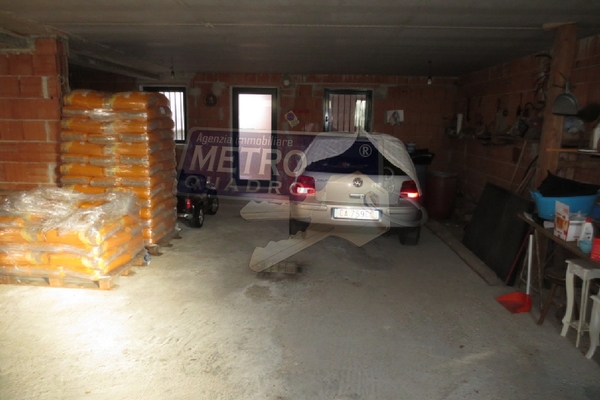 garage - UNIFAM. A SCHIERA DI TESTA COGOLLO DEL CENGIO (VI)  